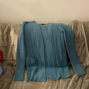 Long sleeve cardigan with pockets